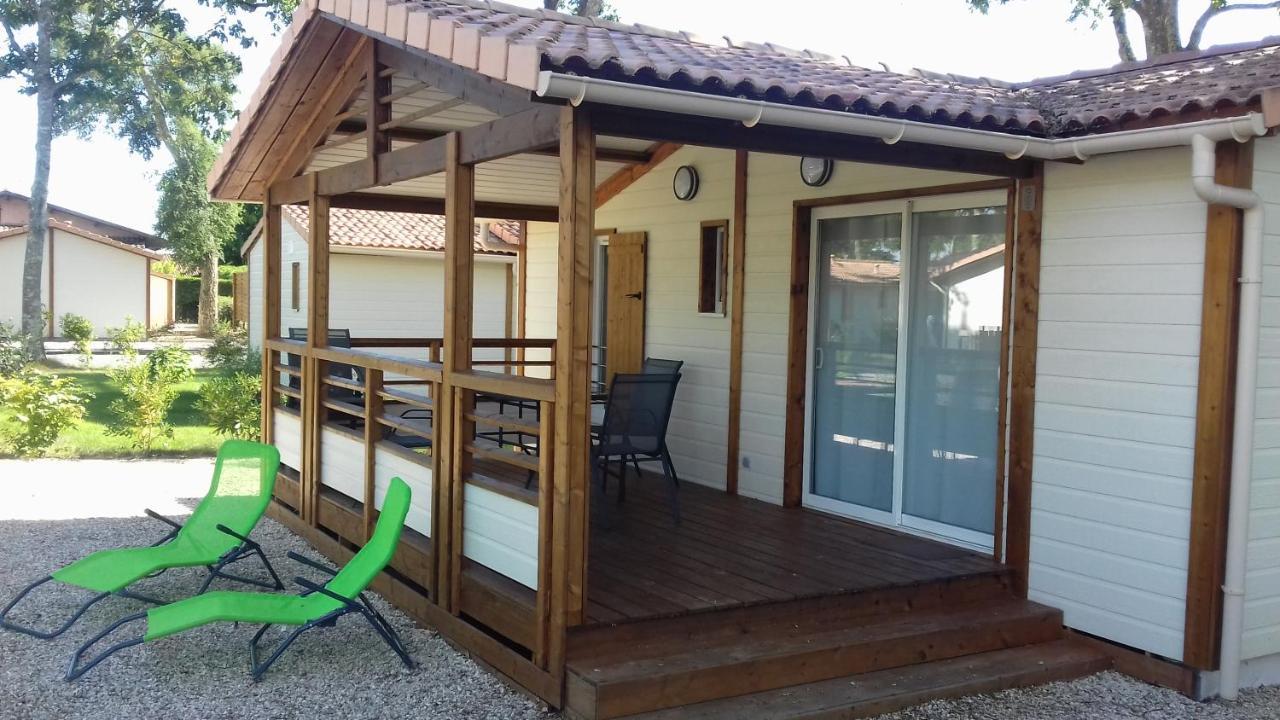Chalet Avec Piscine Azur Exterior photo