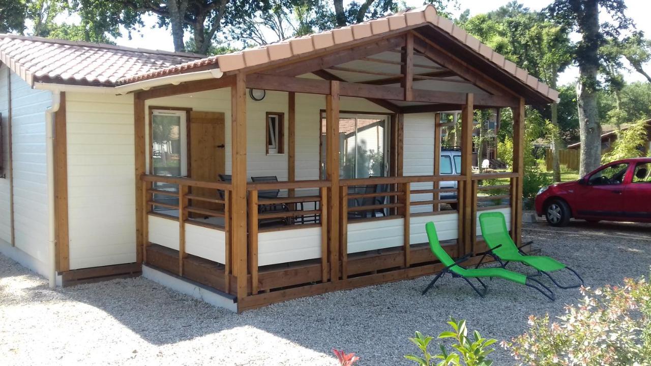 Chalet Avec Piscine Azur Exterior photo